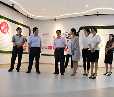 陜西省直銷局領(lǐng)導蒞臨三八婦樂視察調(diào)研