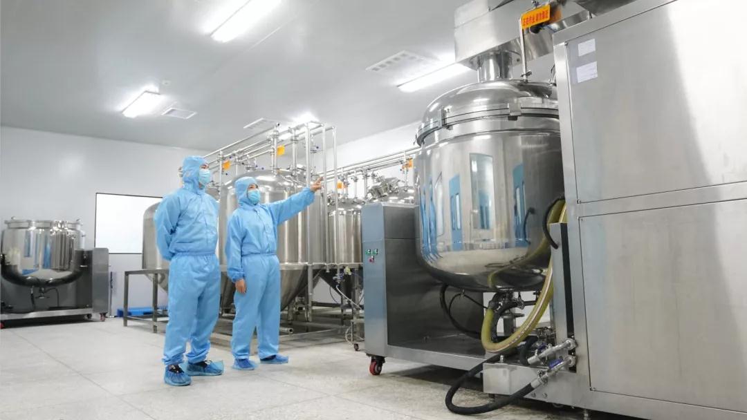 突襲三八婦樂工廠，探班康伊納殼聚糖凝膠是怎樣煉成的？