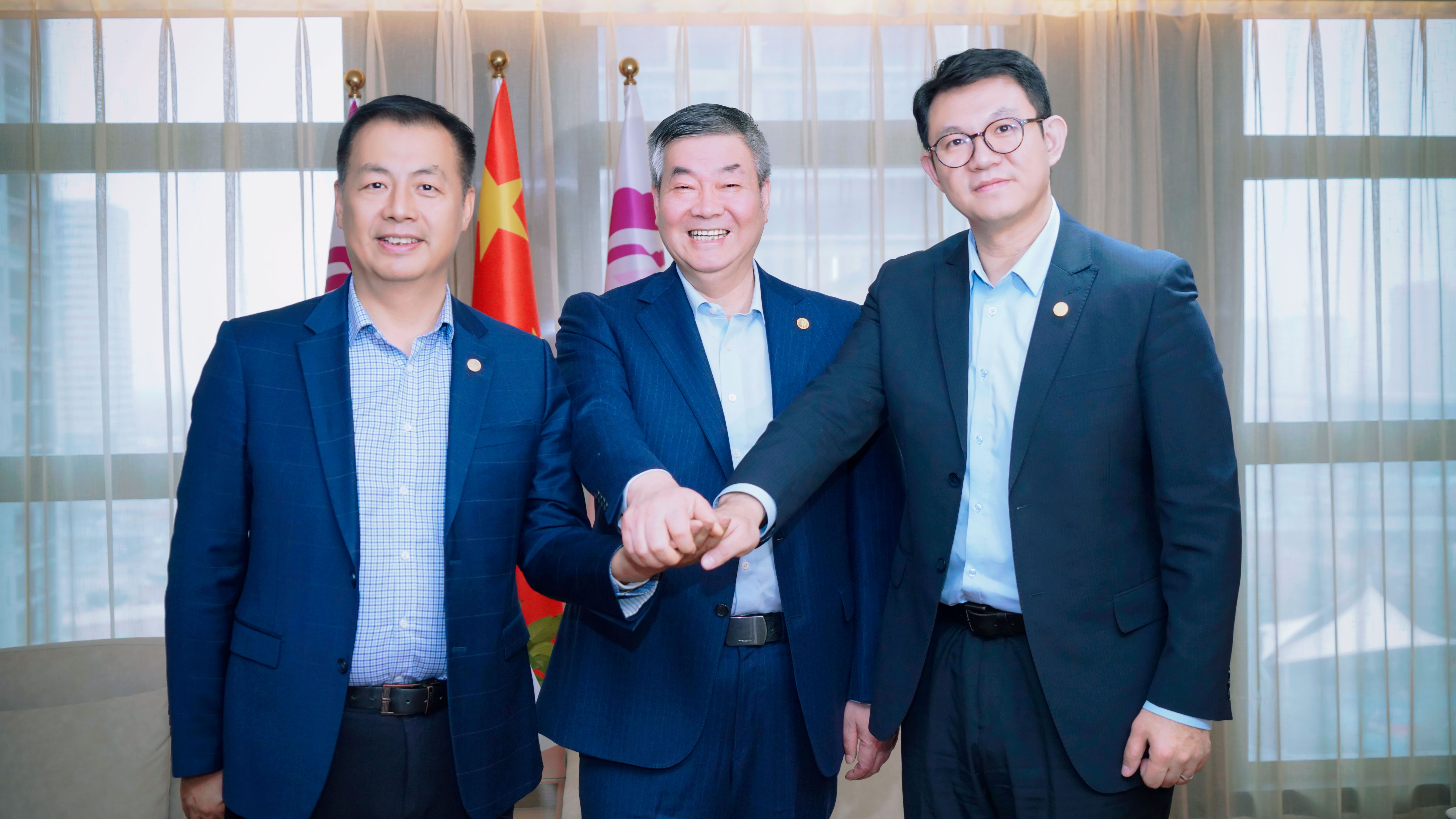 三八婦樂袁曉峰、陶劍俊、林飛共話企業(yè)高質量發(fā)展~